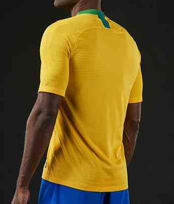 CBF apresentou linha completa de uniformes da Seleo Brasileira para Copa do Mundo da Rssia
