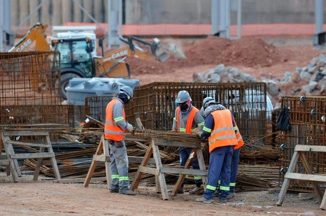 Arena MRV completa um ano de obras neste 20 de abril de 2021. Veja como est� o andamento da constru��o do est�dio do Atl�tico, que tem previs�o de ficar pronto em outubro de 2022. Ser�o 46 mil lugares, 2.333 vagas de estacionamento, 40 bares e 80 camarotes. O empreendimento fica no bairro Calif�rnia, em Belo Horizonte. (Fotos de Gladyston Rodrigues/EM/D. A Press)