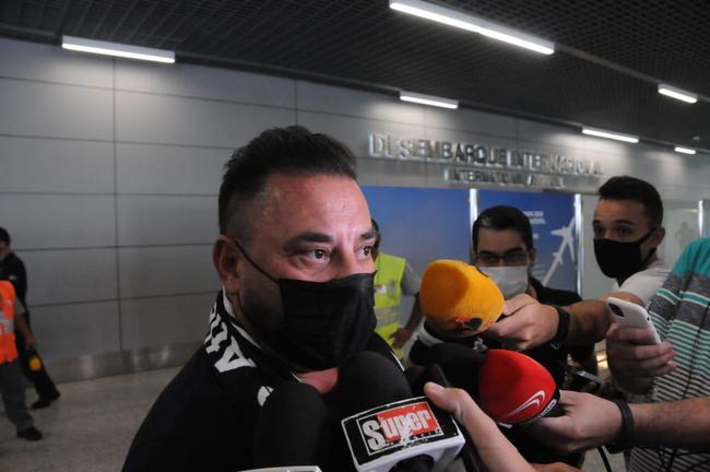 O explosivo El Turco chegou neste de domingo e mandou o recado: Saudações a toda a massa atleticana