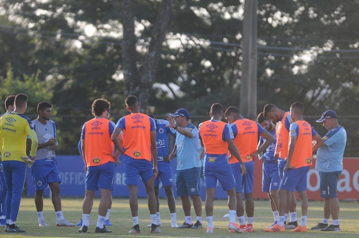 Cruzeiro se prepara para enfrentar o Fluminense, nesta quarta, s 19h15, no Mineiro