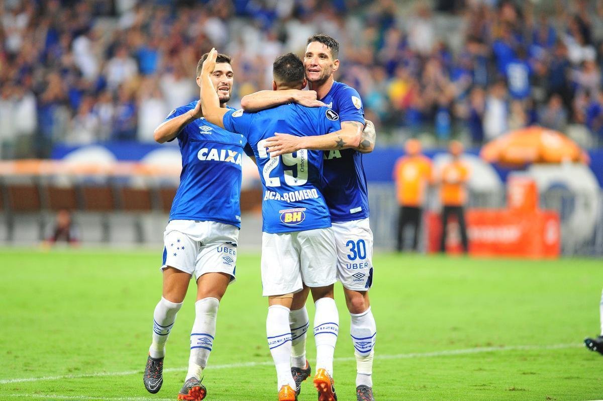 Cruzeiro vence La U por 7 a 0, assume segundo lugar do grupo na Libertadores e segue vivo na disputa
