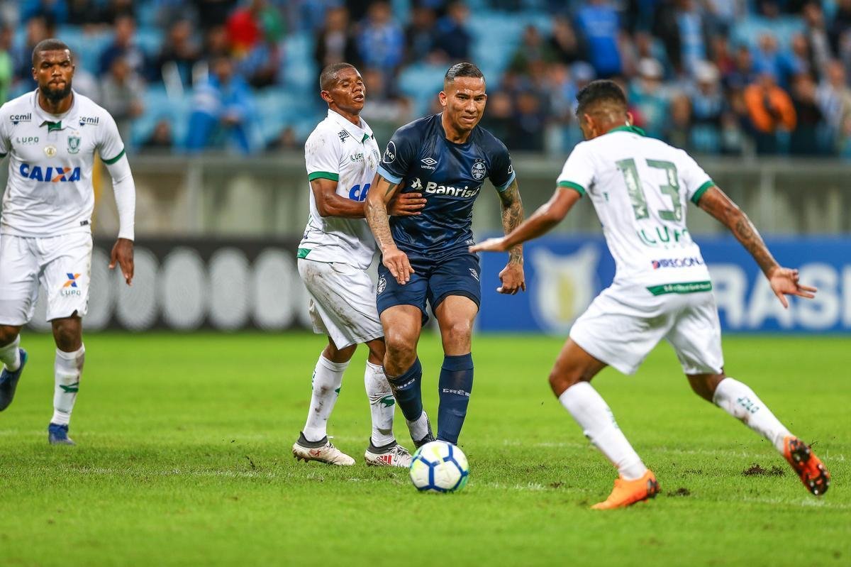 Amrica lutou muito, mas foi derrotado pelo Grmio por 1 a 0, em Porto Alegre 