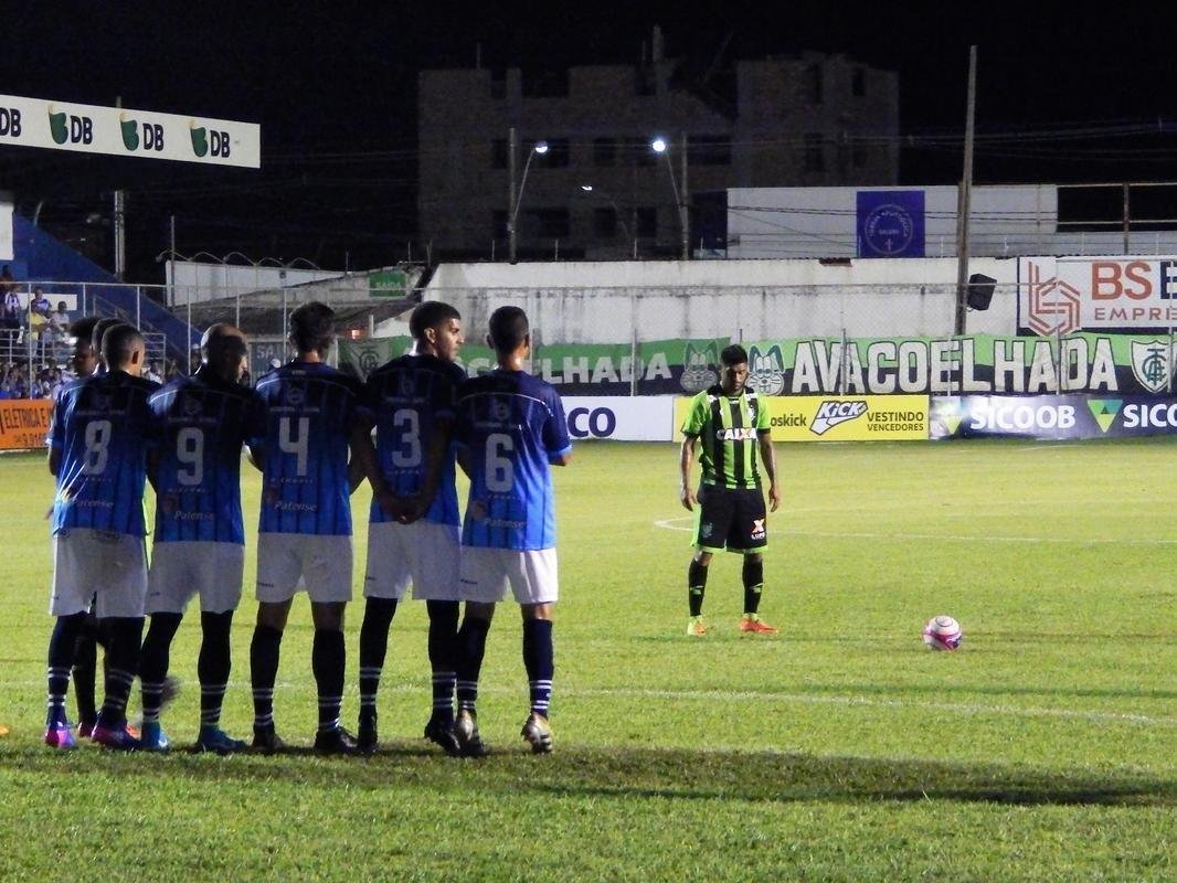 Fotos de URT x Amrica, em Patos de Minas, pela segunda rodada do Campeonato Mineiro