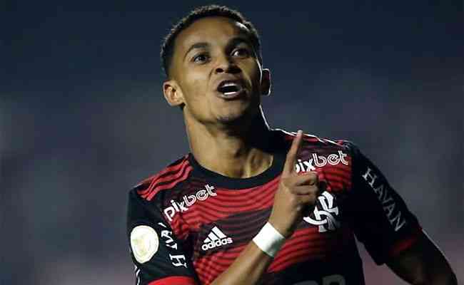 Lzaro deixou o Flamengo e foi contratado pelo Almera, da Espanha
