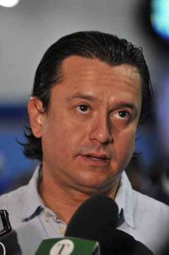 Conselheiros e associados do Cruzeiro durante votação de mudança do Estatuto do clube. Assembleia geral autorizou venda de até 90% das ações da SAF para investidores. Houve festa dos cruzeirenses no Parque Esportivo do Barro Preto, em BH, devido à possibilidade de chegada de recursos para tornar o futebol mais competitivo a partir de 2022.