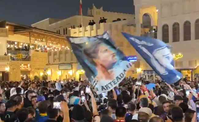 Argentinos fazem festa no Catar antes de semifinal da Copa do Mundo
