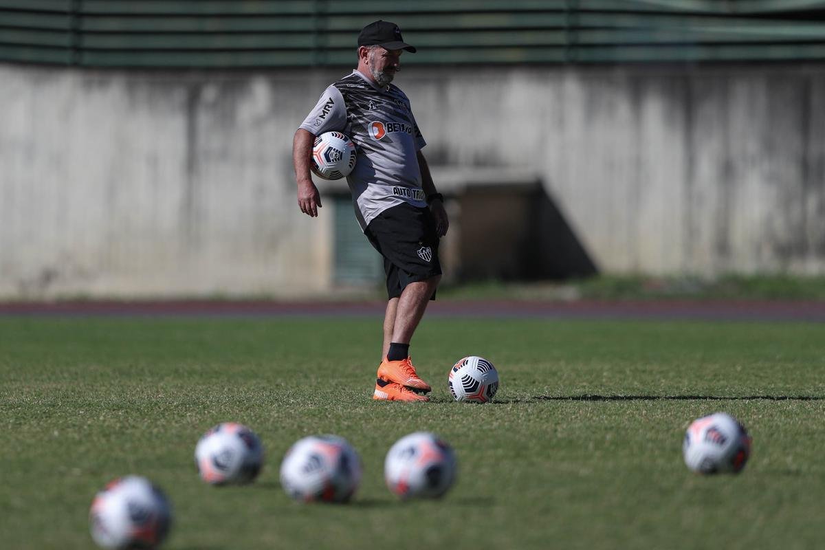 Atlético teve atividade no Estádio Olímpico Brígido Iriarte, em Caracas, antes da estreia na Libertadores