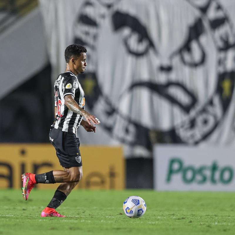 Fotos do jogo entre Santos e Atltico, na Vila Belmiro, em Santos, pela stima rodada do Campeonato Brasileiro de 2021