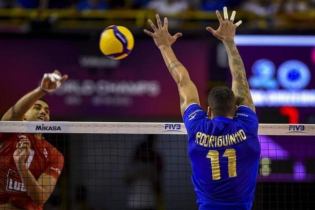 Fotos da final do Mundial de Vlei Masculino, entre Cruzeiro e Civitanova-ITA, no Ginsio Divino Braga, em Betim