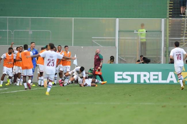 Amrica foi derrotado por 3 a 0 pelo Fluminense neste sbado (15/4), no Independncia, pela 1 rodada do Campeonato Brasileiro