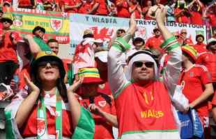 Torcedores de Pas de Gales e Ir no jogo pelo Grupo B da Copa do Mundo do Catar