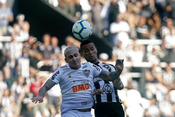 Fotos da vitória do Botafogo sobre o Atlético, por 2 a 1, no Engenhão, pela 18ª rodada do Brasileiro