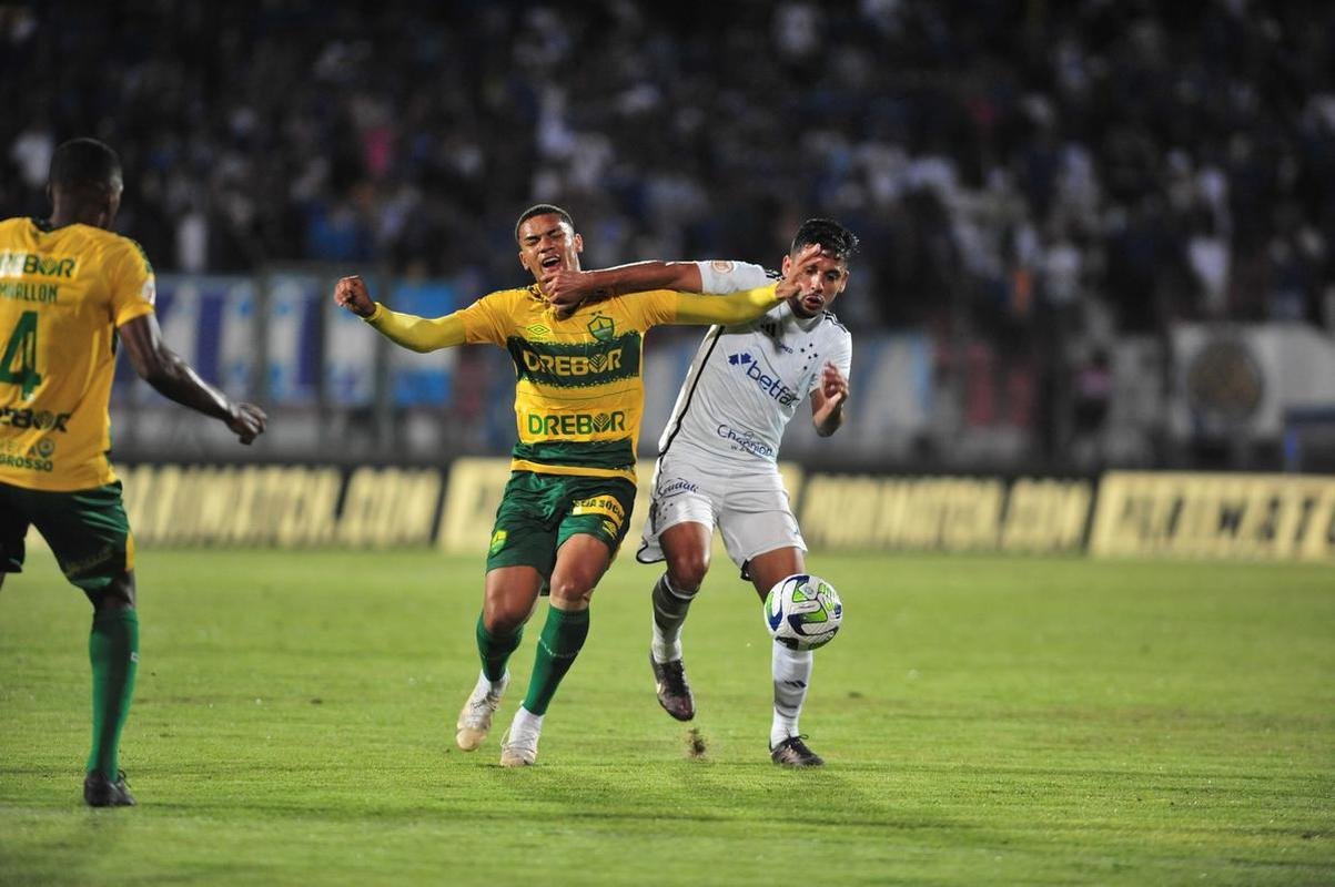 Cruzeiro x Cuiab: fotos do jogo na Arena do Jacar, em Sete Lagoas