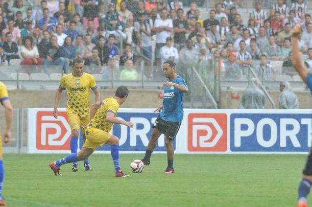 Fotos do 'Game of Dreams', jogo festivo dos Amigos do Ronaldinho contra os Amigos do Penta