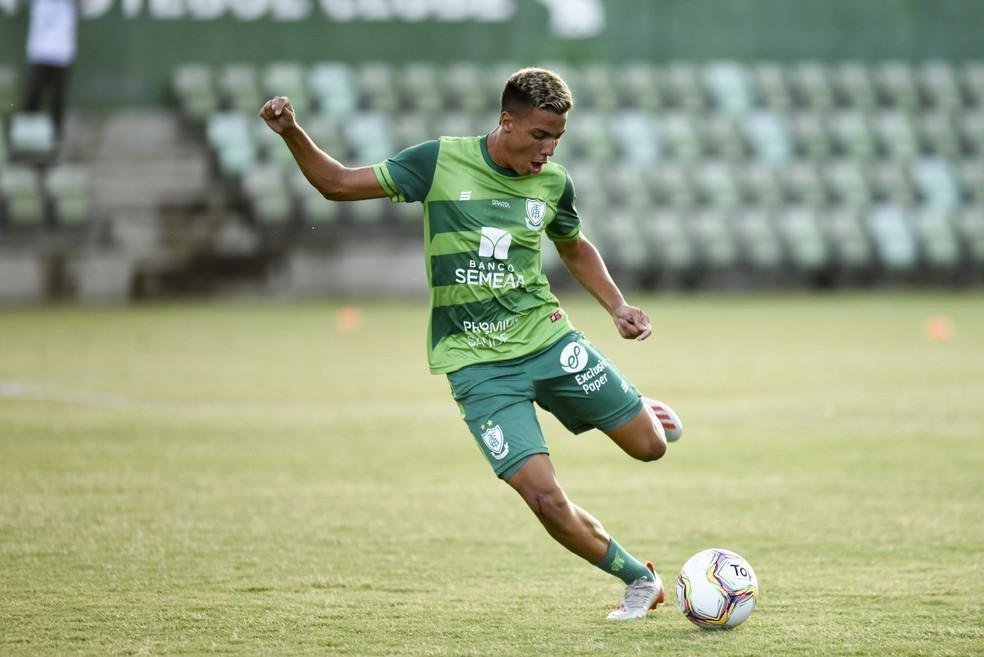 38. Carlos Alberto (atacante) - 19 anos