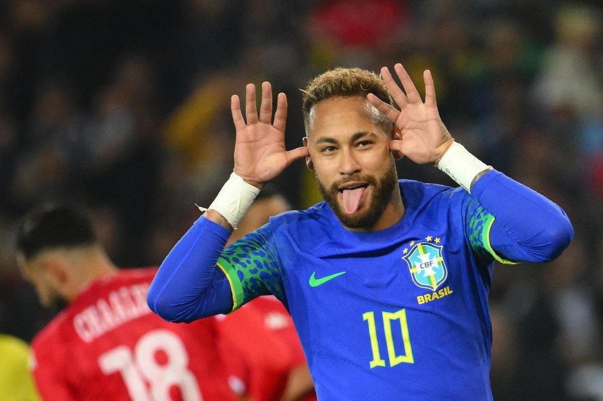 1 - Neymar - 77 gols em 124 jogos
