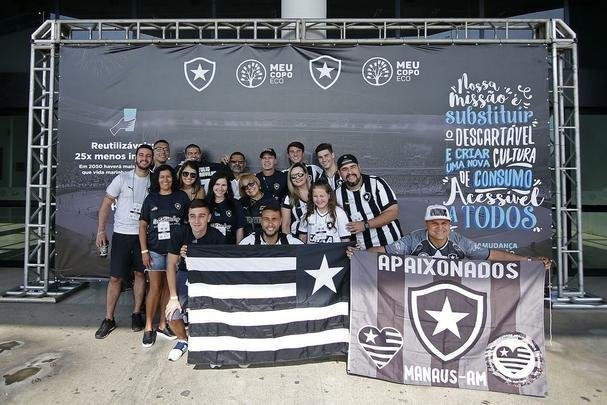 Fotos da vitória do Botafogo sobre o Atlético, por 2 a 1, no Engenhão, pela 18ª rodada do Brasileiro