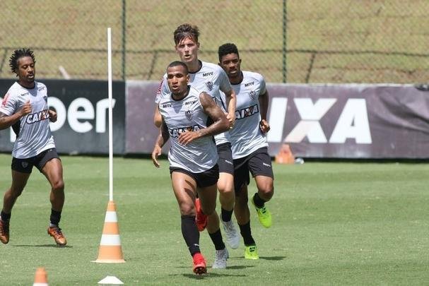 Imagens do treino do Atltico