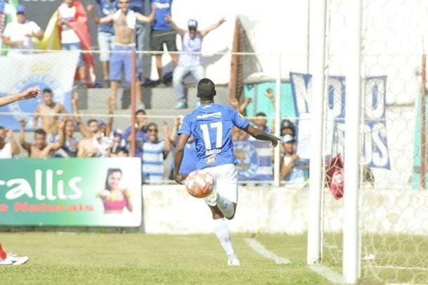 Cruzeiro abriu 2 a 1 no primeiro tempo, com gols de Raniel e Robinho; Alemo descontou para o Guarani