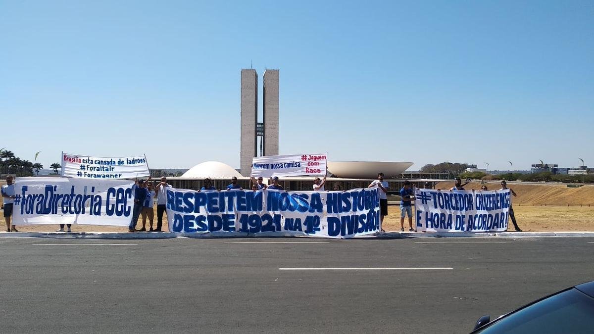 'Redutos Celestes' pelo mundo protestaram contra dirigentes do Cruzeiro
