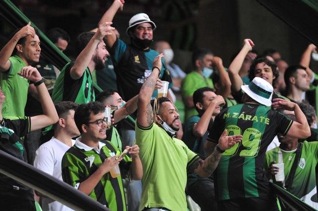 Fotos da vitria do Amrica sobre o Fortaleza, por 2 a 1, no Independncia, pela 29 rodada da Srie A do Campeonato Brasileiro