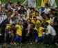 Aps ttulo do Brasil, Bolsonaro divide Maracan entre vaias e aplausos e posa com taa da Copa Amrica