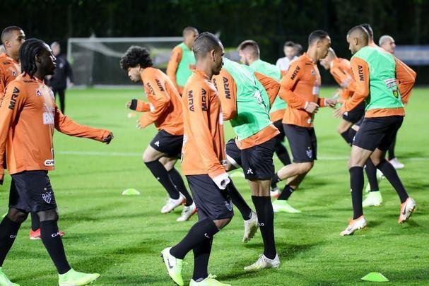 Atlético treinou na noite desta segunda-feira, véspera de jogo contra La Equidad-COL