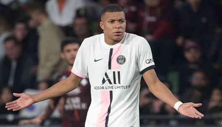 Com gol e assistência, Mbappé é eleito melhor do jogo em virada da França -  Superesportes