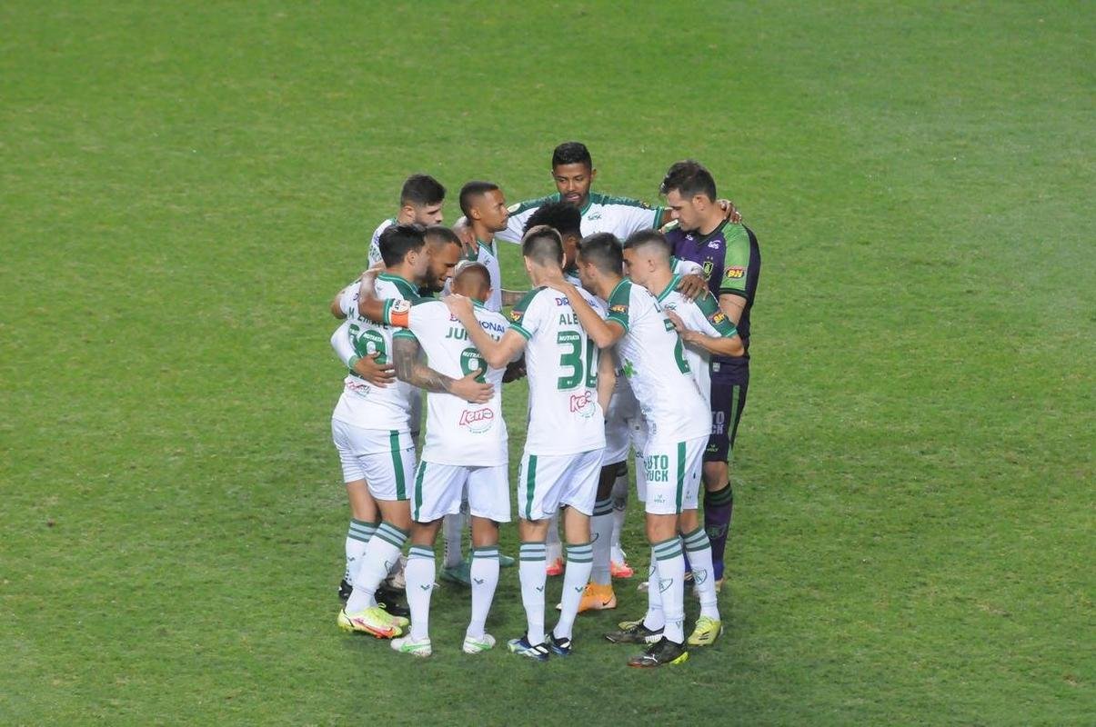 Fotos do jogo entre Amrica e Palmeiras, no Independncia, em Belo Horizonte, pela 24 rodada do Campeonato Brasileiro