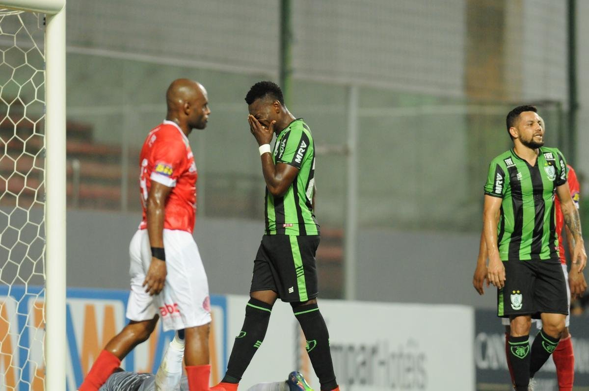 Fotos de Amrica x Tupynambs, no Independncia, pela nona rodada do Campeonato Mineiro