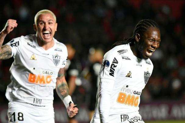 Fotos do jogo entre Colon e Atlético, no Estádio Cemitério dos Elefantes, em Santa Fé, na Argentina, pela ida da semifinal da Copa Sul-Americana. Chará marcou o gol do Galo no primeiro tempo.