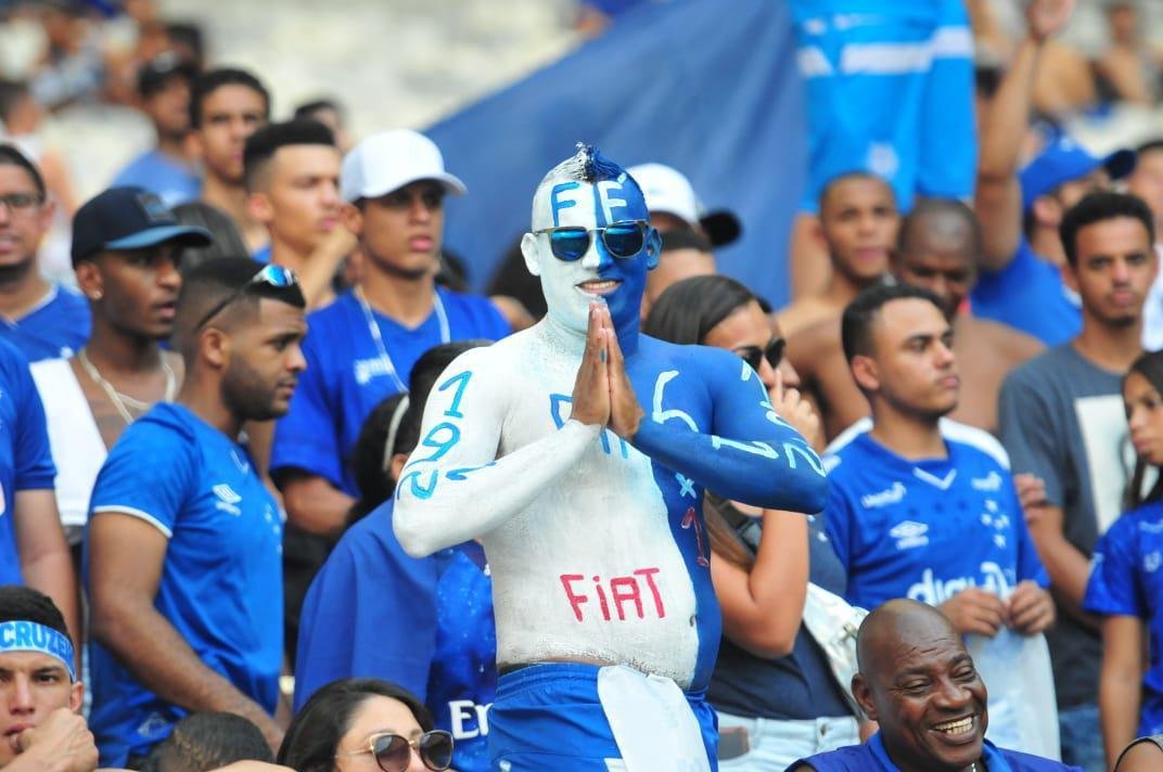 Fotos da torcida do Cruzeiro no clssico contra o Atltico, no Mineiro, pela 32 rodada do Campeonato Brasileiro 2019