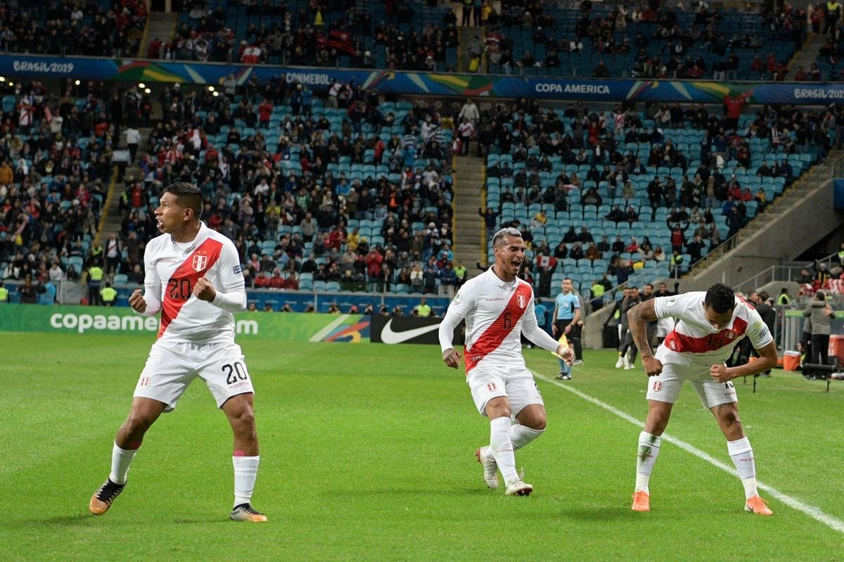 Chile e Peru se enfrentaram na Arena Grmio, pela semifinal da Copa Amrica