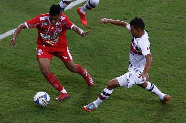 Tricolor do Arruda enfrenta Cavalo de Aço, na Arena de Pernambuco, em partida válida pela 15ª rodada da Série C