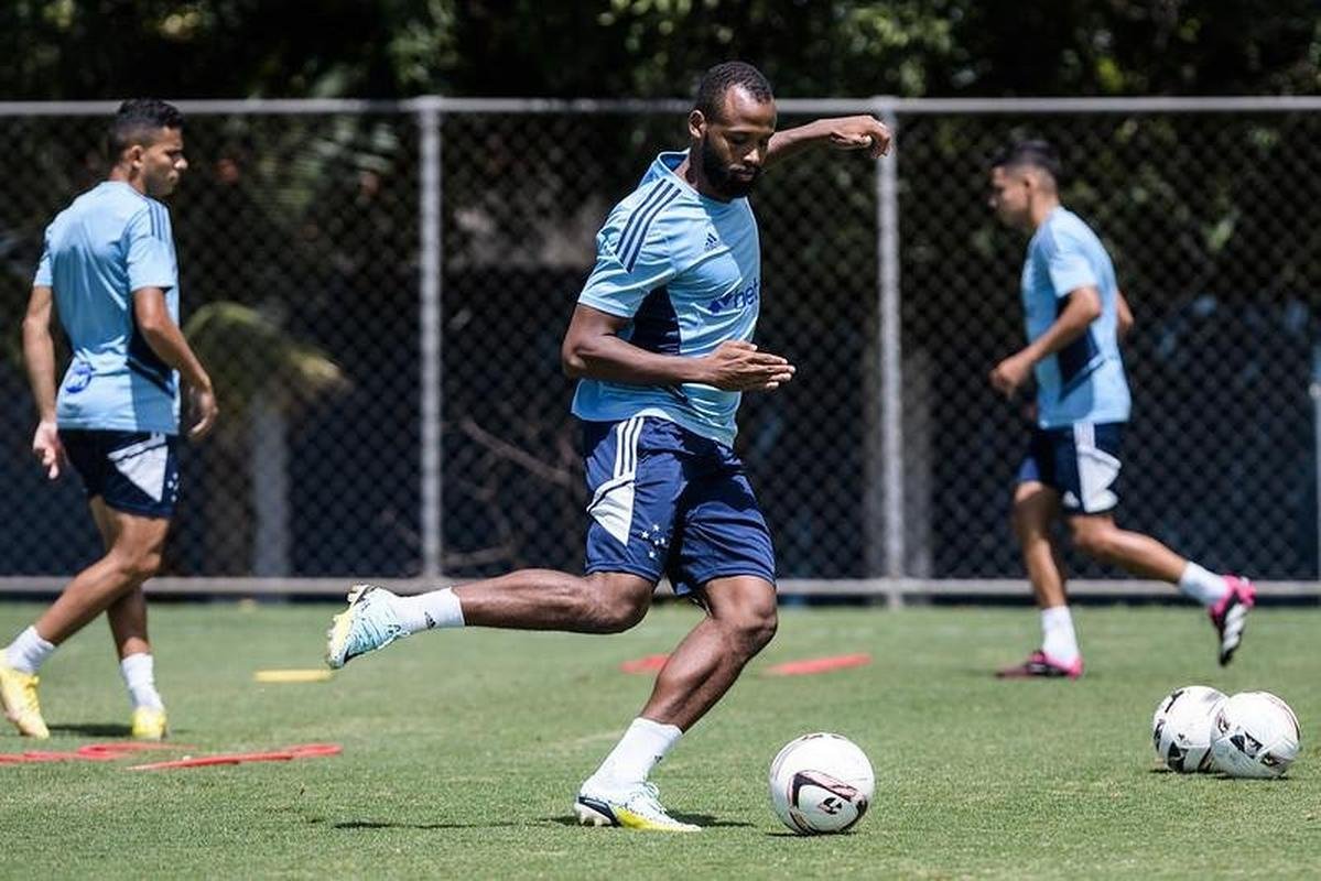 Imagens do treino do Cruzeiro desta segunda-feira (20), na Toca da Raposa II, em Belo Horizonte