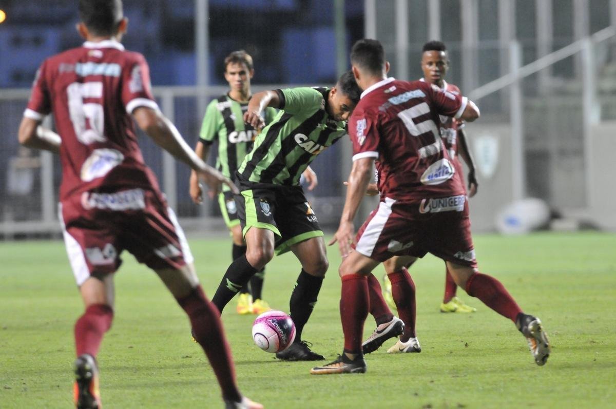 Amrica e Patrocinense se enfrentaram, no Independncia, pela primeira rodada do Campeonato Mineiro