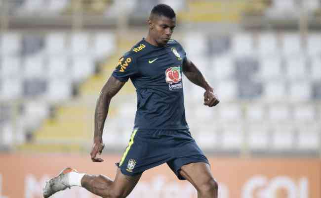 Wesley é cortado de jogo do Cruzeiro contra o Athletico-PR; veja