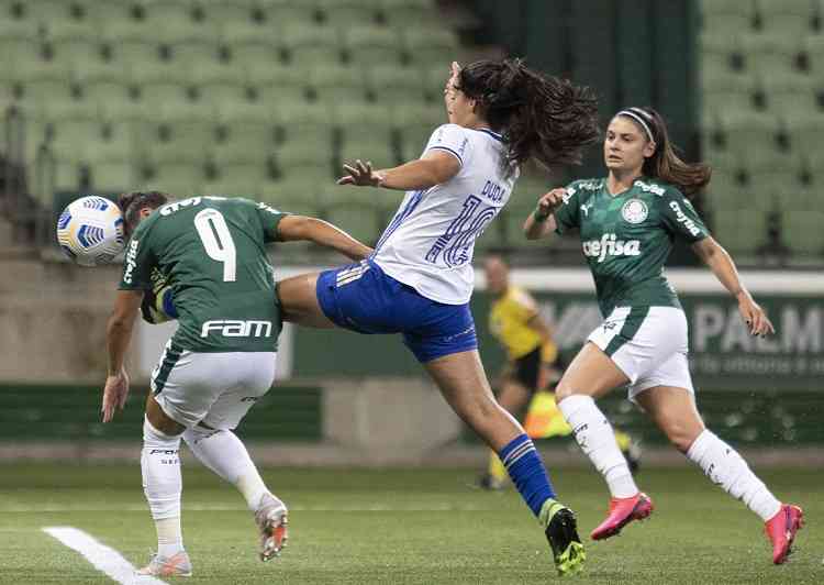 Cruzeiro perde para Bragantino e fecha participação no Brasileiro Feminino  - Superesportes