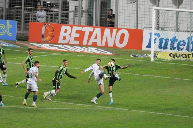 Amrica e Gois se enfrentaram no Independncia, pela 15 rodada da Srie A do Campeonato Brasileiro