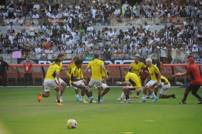 Fotos da torcida do Atltico na partida contra o Flamengo, no Mineiro, em Belo Horizonte, pela 13 rodada do Campeonato Brasileiro
