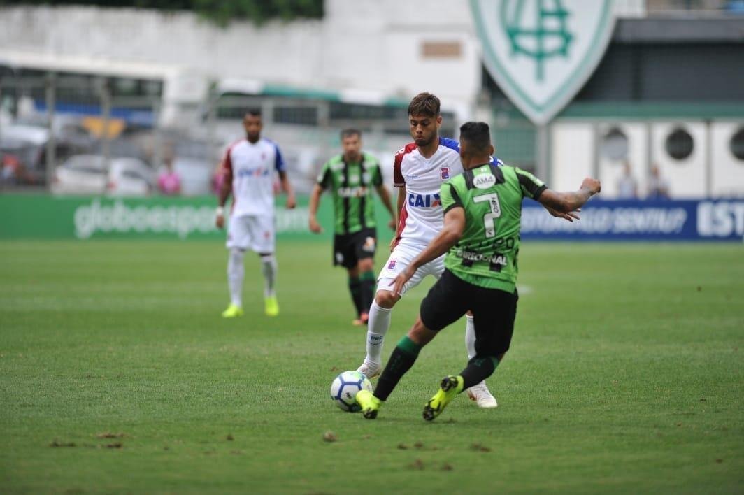 Equipes se enfrentaram na tarde deste sbado, pela 33 rodada da Srie A