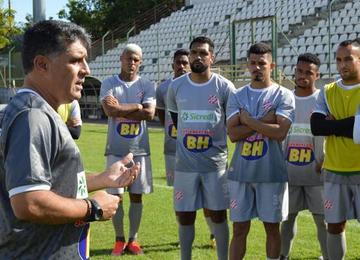 Três equipes piores classificadas ao final da fase classificatória  disputarão um triangular para definir quem serão os dois clubes rebaixados