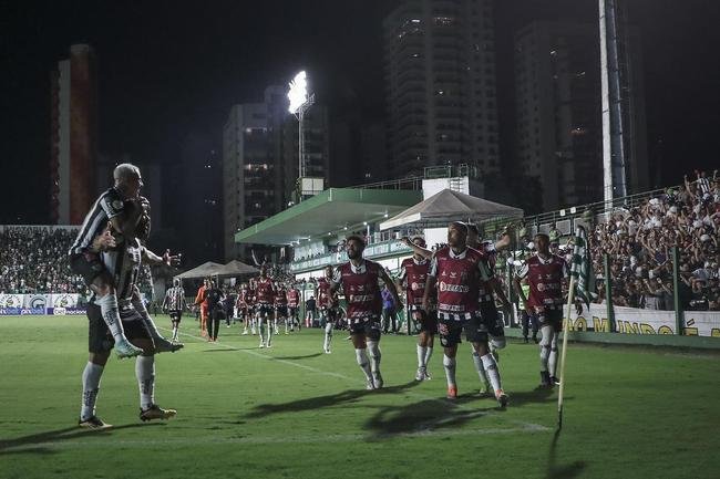Fotos do jogo entre Gois e Atltico no Estdio da Serrinha, em Goinia, pela quarta rodada do Campeonato Brasileiro