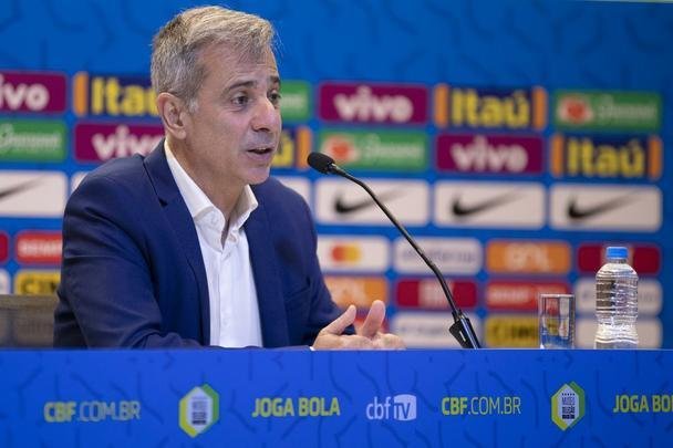 Tcnico Tite convocou a equipe nacional para jogos nos Estados Unidos, em setembro.