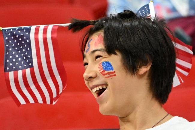 Torcedores de Inglaterra e Estados Unidos no jogo pelo Grupo B da Copa do Mundo