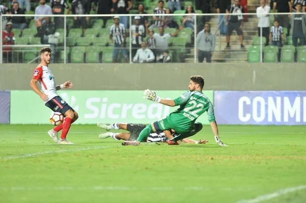 Partida foi disputada no Independncia, nessa noite de tera-feira