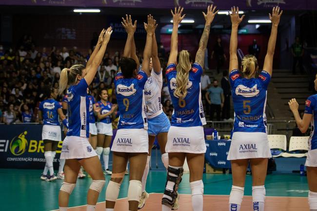 Minas venceu a segunda partida da deciso, por 3 sets a 1, nesta sexta-feira, na Arena Nilson Nelson, em Braslia, e fechou a srie melhor de trs com dois triunfos. As parciais foram de 26/24, 18/25, 25/15 e 25/17. 