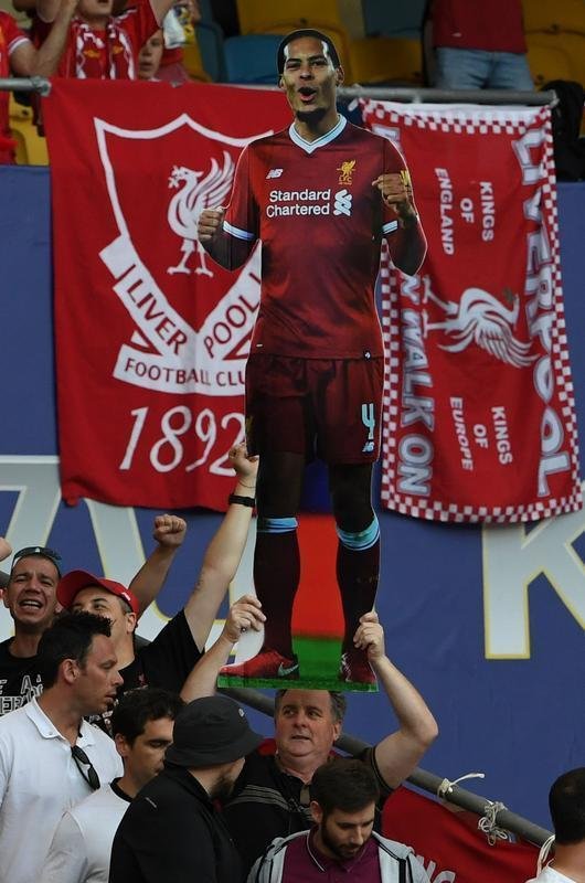 Torcidas de Real Madrid e Liverpool encheram o estdio Olmpico, de Kiev, na final da Champions