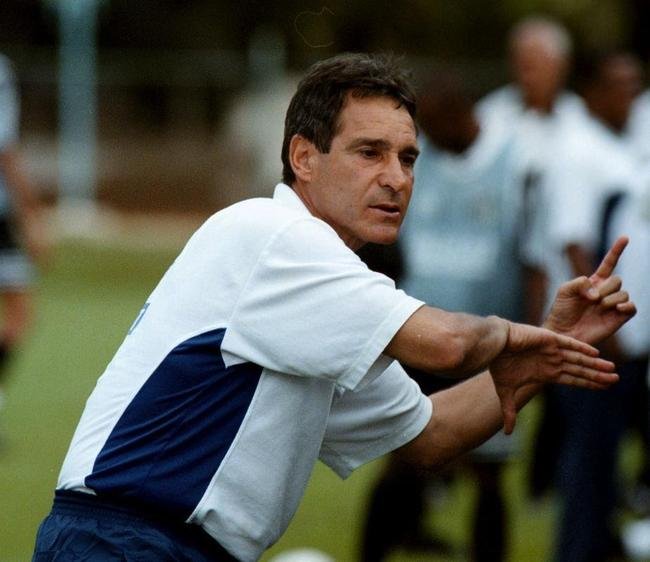 Paulo Csar Carpegiani comandou o Cruzeiro em 2001