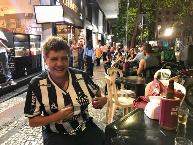 Torcedores do Atlético acompanham a partida contra o Palmeiras em alguns bares de Belo Horizonte